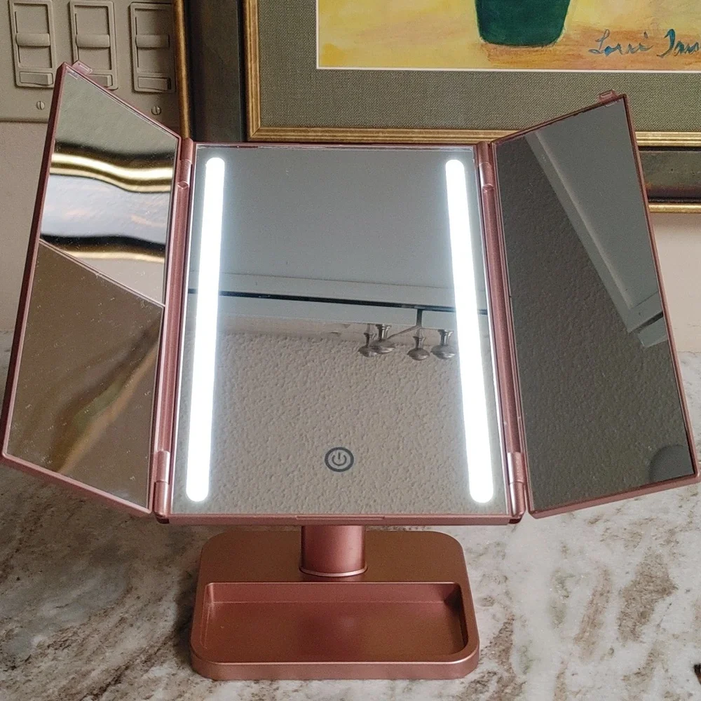 ArQray Tri-Fold Lighted Vanity Mirror